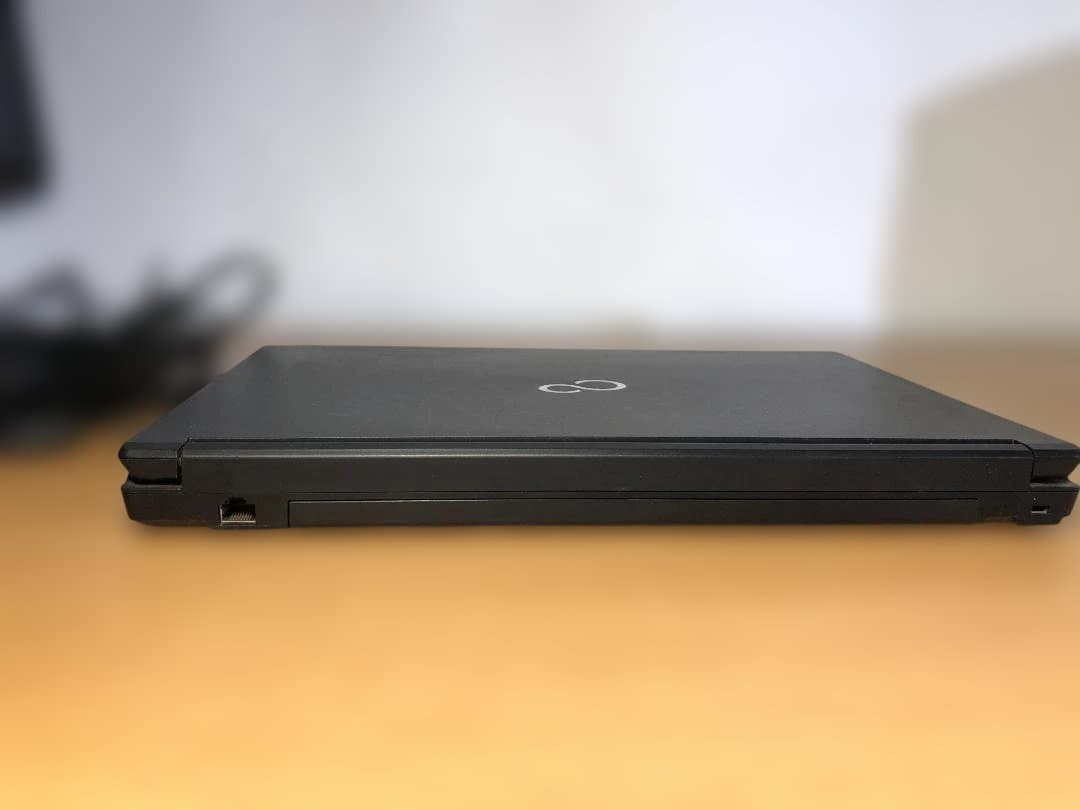 LIFEBOOK A576/Ｐ Corei5 8GBSSD128GB Win11