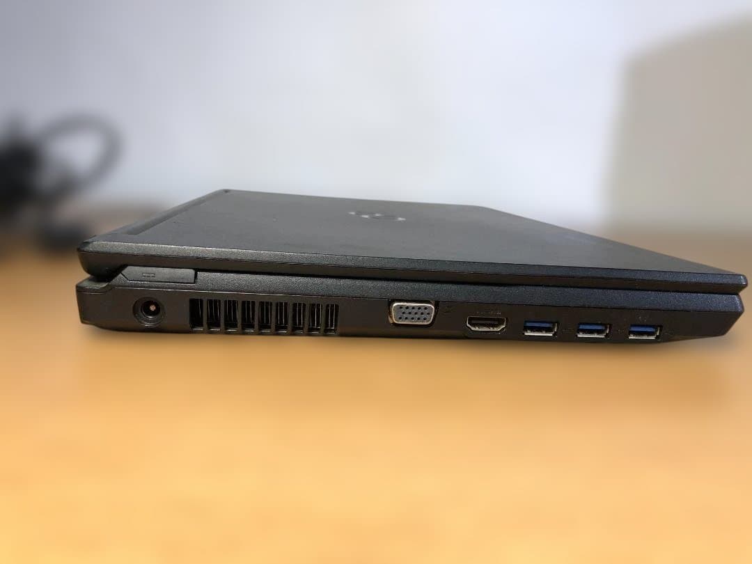 LIFEBOOK A576/Ｐ Corei5 8GBSSD128GB Win11