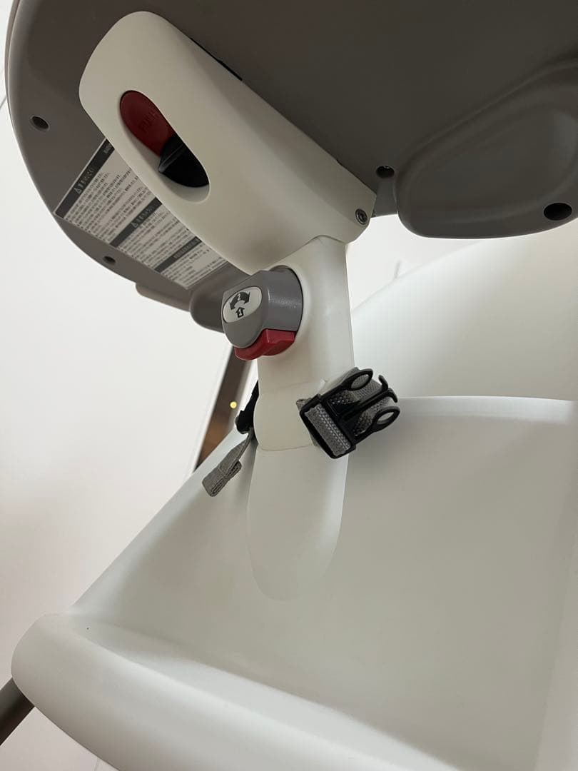 ベビービョルン ハイチェア (ハーネス付) ホワイト/グレー 希少色