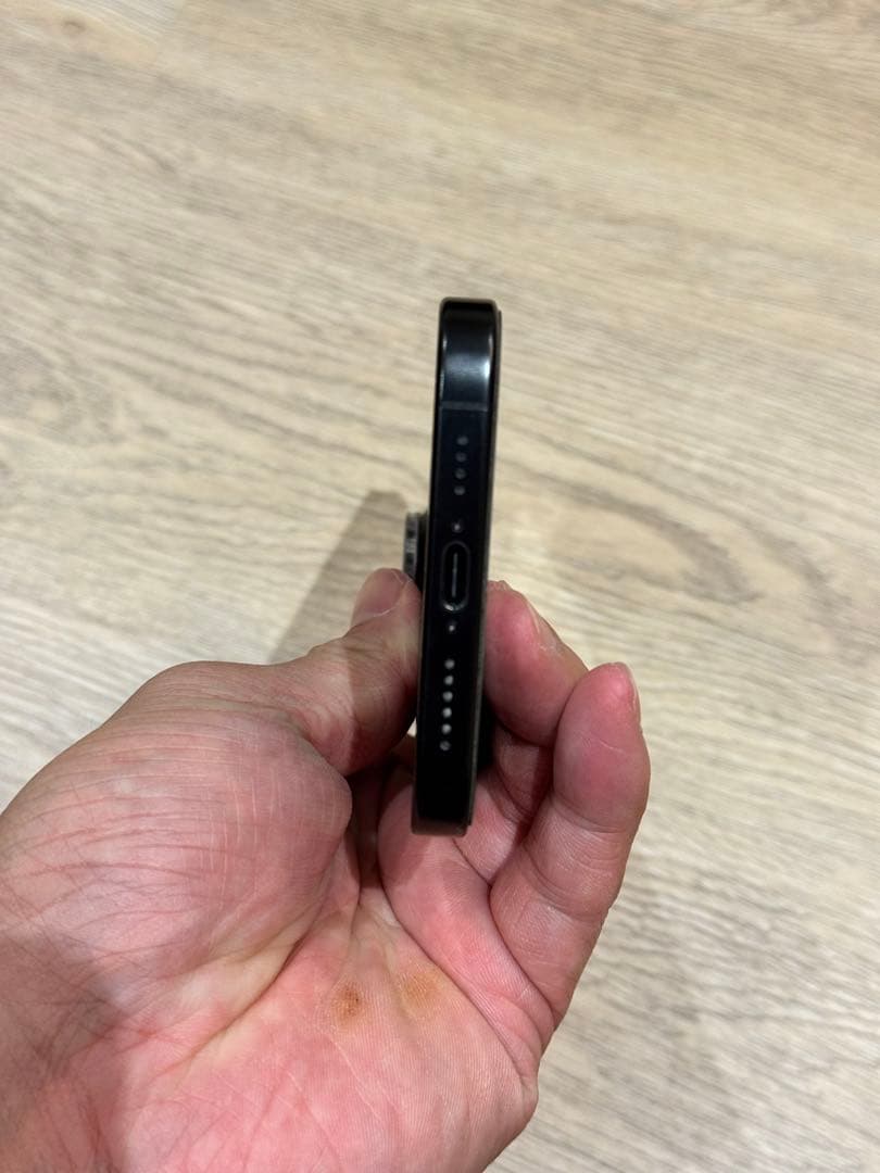 最大容量97% iPhone 16 Pro Max 256GBブラックチタニウム