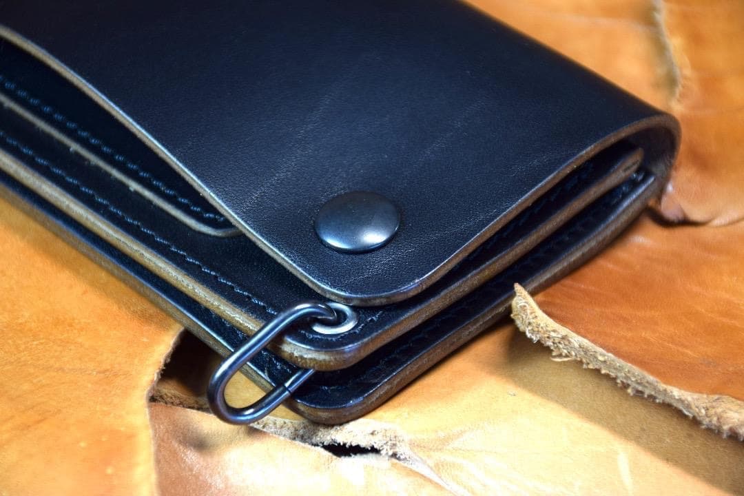 【MARYAM社 ホースバット】　トラッカーウォレット Scovill　黒　茶芯