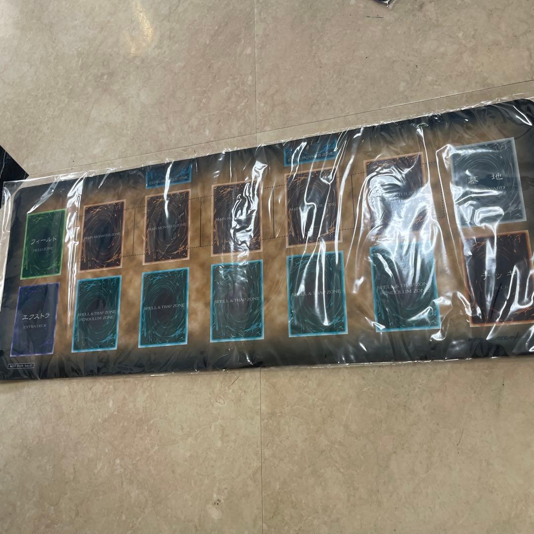 遊戯王ニューロン　初期柄ハーフプレイマット　1☆