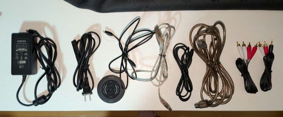 EDIFIER ED-S880DB　Kanto製スピーカースタンド同梱