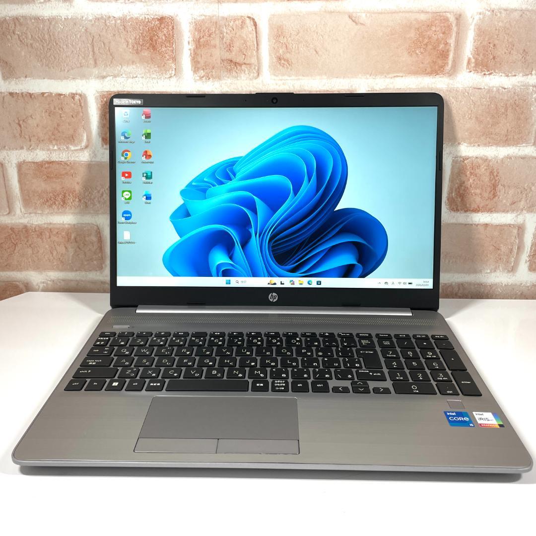★2022年製★ 美品 テンキー付 第11世代i5 15.6型 HP H40