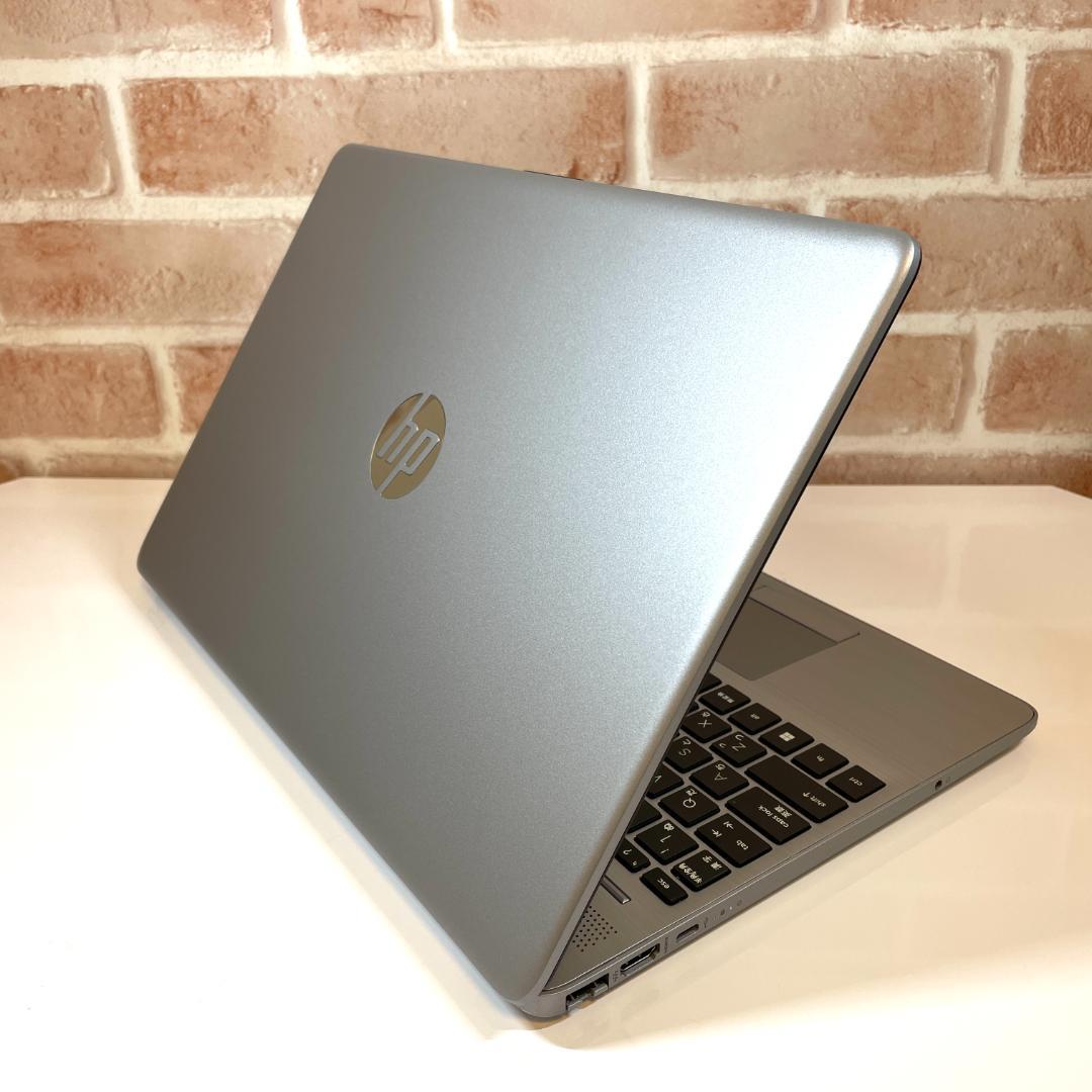 ★2022年製★ 美品 テンキー付 第11世代i5 15.6型 HP H40