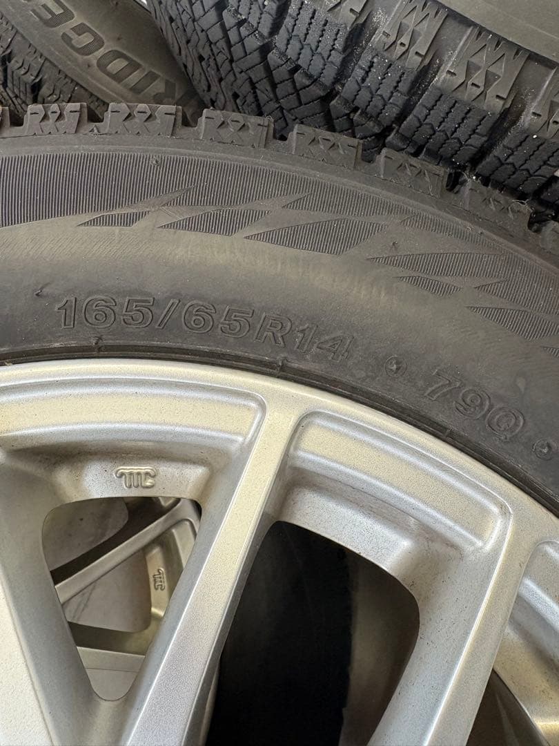 165/65R14 VRX2 スタッドレスタイヤ　ホイール付き