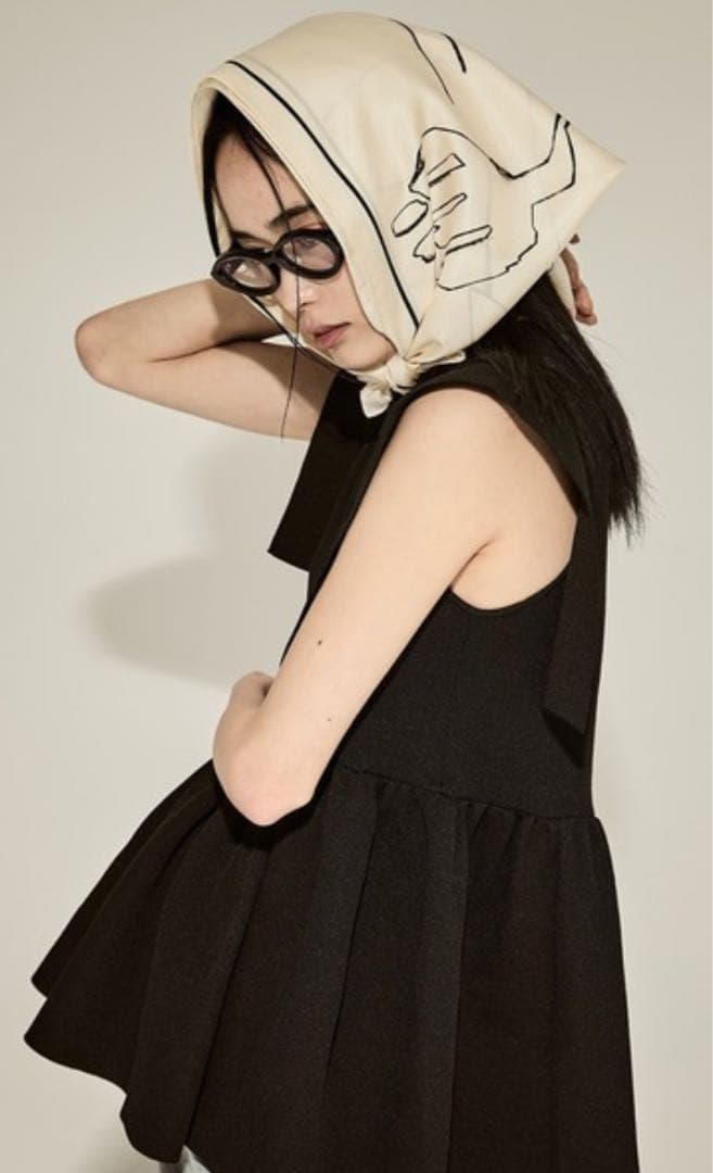 【タグ付き新品未使用】SQUARE SLEEVE GATHER KNITTOPS