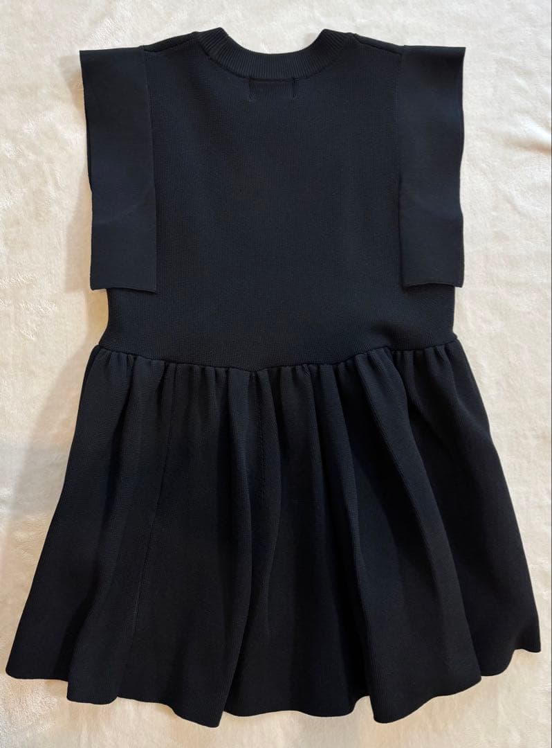 【タグ付き新品未使用】SQUARE SLEEVE GATHER KNITTOPS