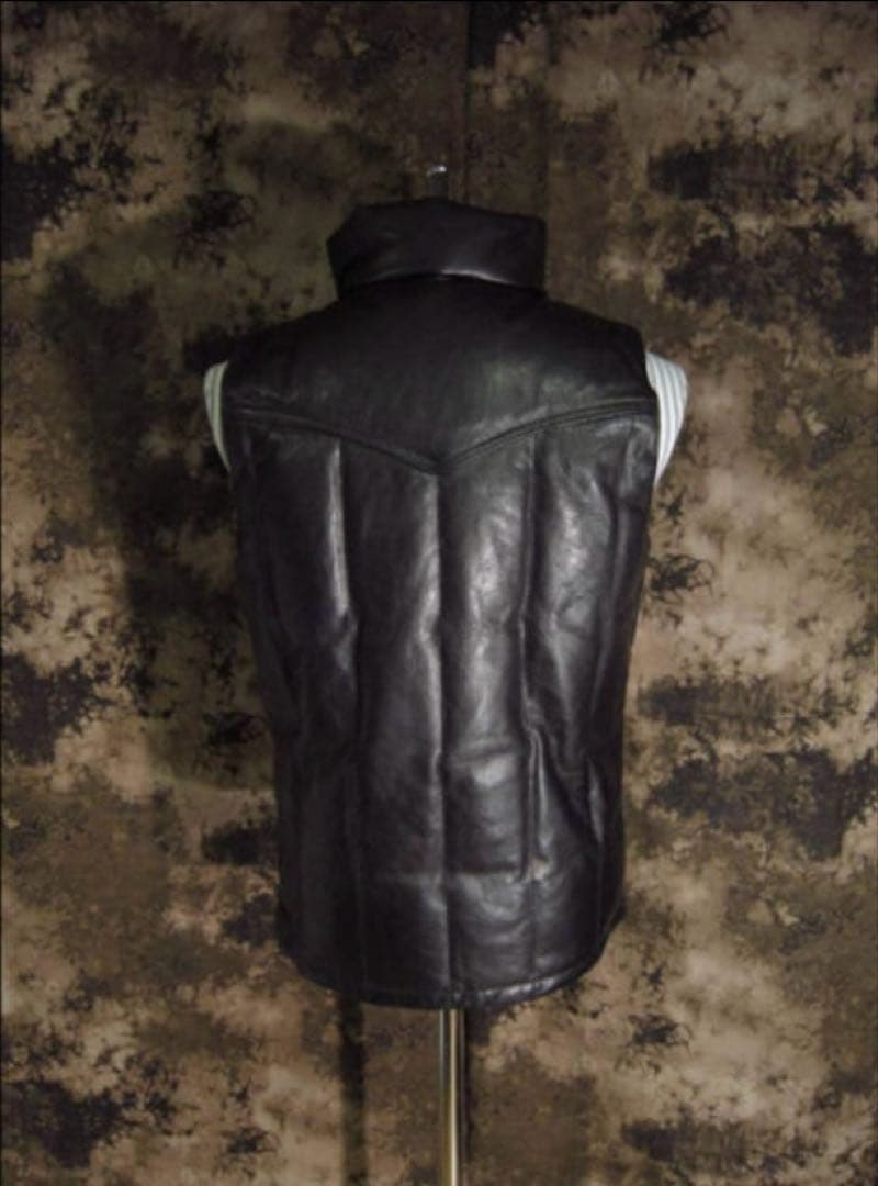 BACKBONE(バックボーン) レザー　ダウンベスト