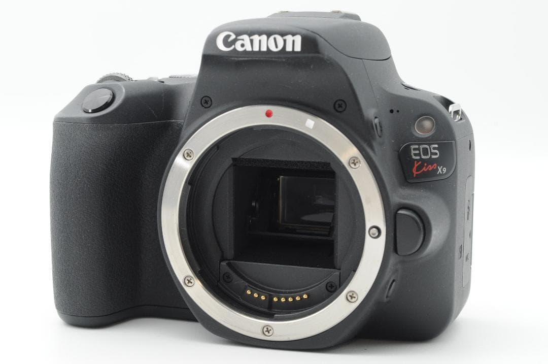 ☆新品級③☆春のSALE☆ Canon EOS Kiss x9 ダブルレンズ