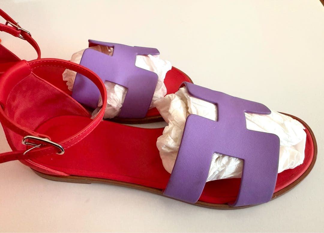 大特価・エルメス、サンダル サントリーニ、バイカラー 夏にぴったりのお色です