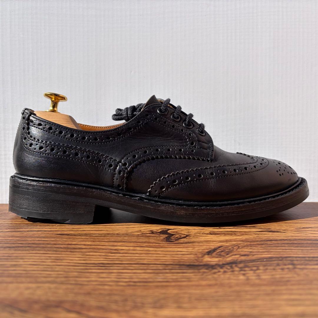 Tricker’s トリッカーズ バートン UK7 ブラック 外羽根 革靴