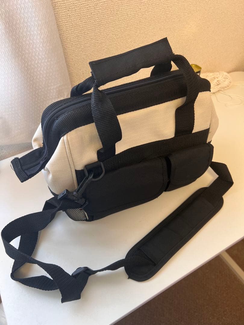 Canon EOS Kiss M ミラーレスカメラ ホワイト