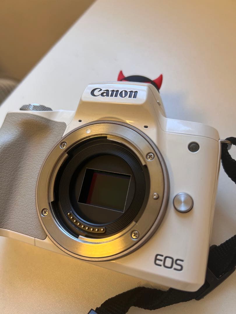 Canon EOS Kiss M ミラーレスカメラ ホワイト