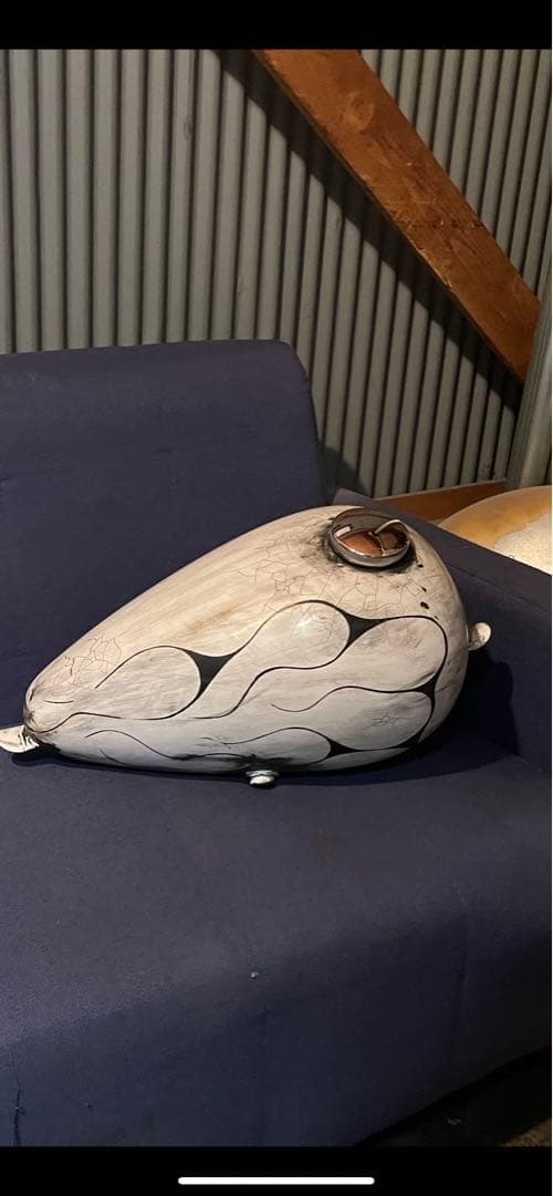 新品ピーナッツタンク エイジング塗装 ハーレー