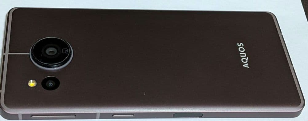 美品AQUOS Sense7 plus ディープカッパー及び付属品