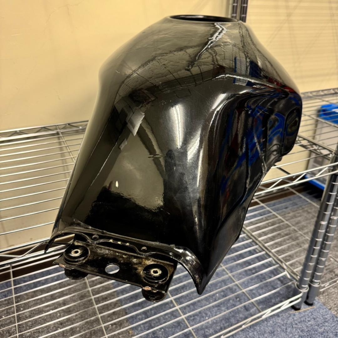 【中古】バイク用ガソリンタンク 車種不明 容量不明 ブラックカラー 現状品