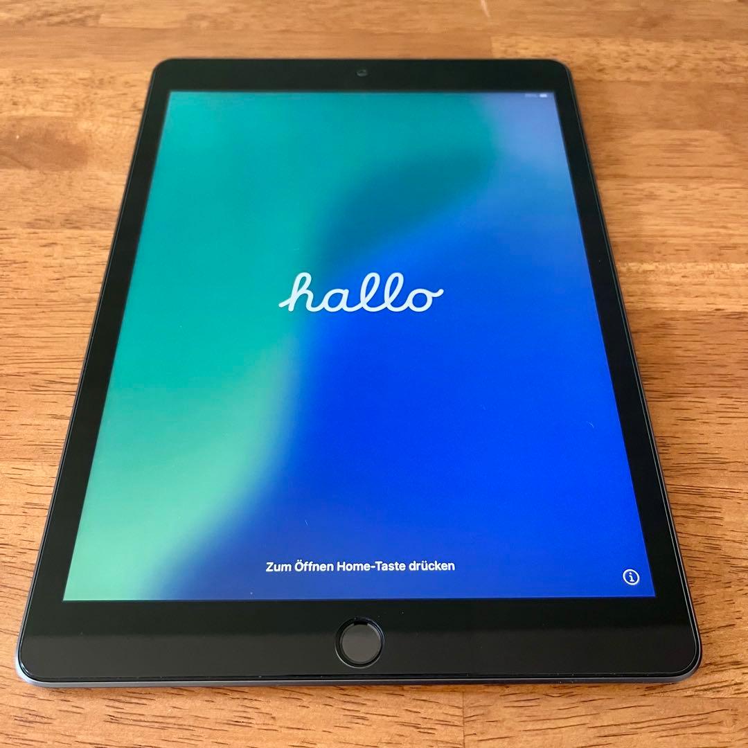 美品 Apple iPad 第7世代 Wi-Fi 32GB スペースグレイ