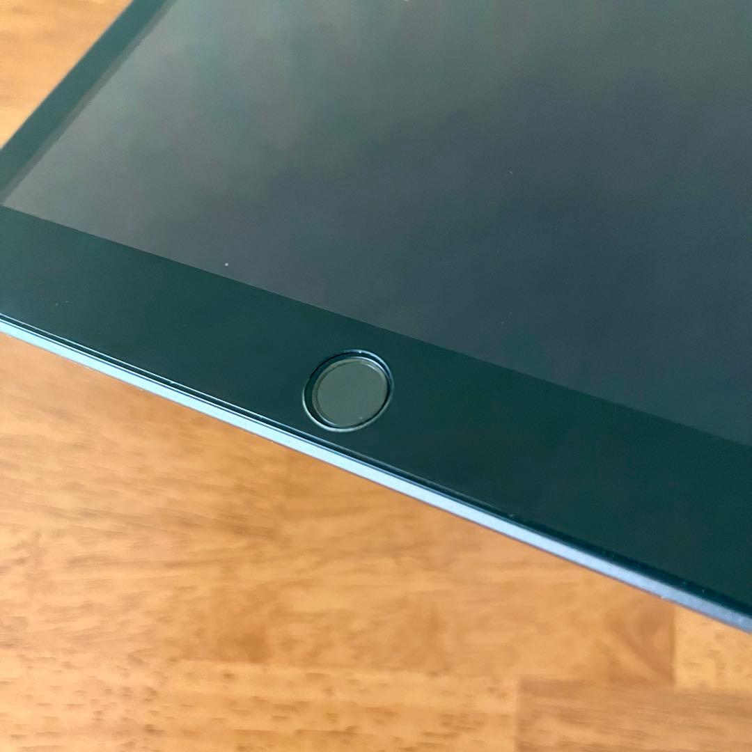 美品 Apple iPad 第7世代 Wi-Fi 32GB スペースグレイ