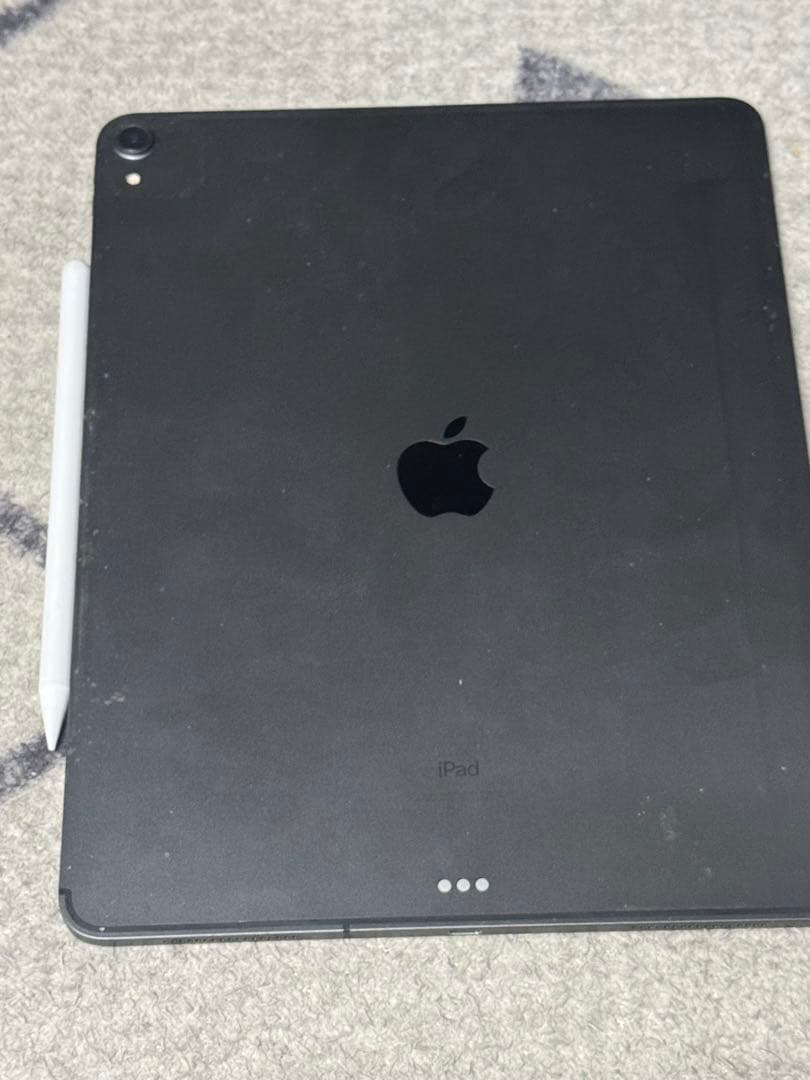 最安値　第3世代　iPad Pro 12.9インチ1TB 画面右上に黄ばみ