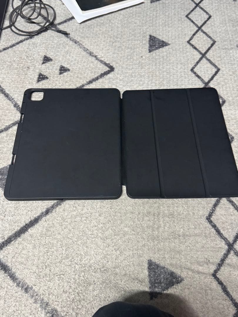 最安値　第3世代　iPad Pro 12.9インチ1TB 画面右上に黄ばみ