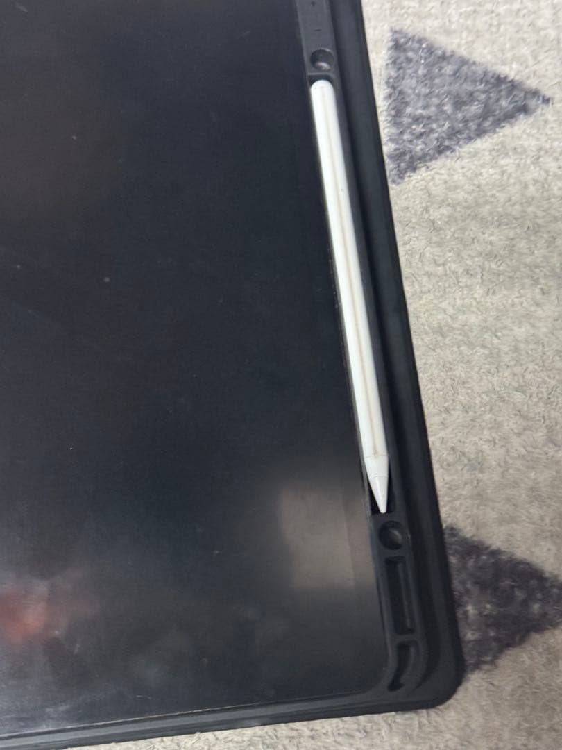 最安値　第3世代　iPad Pro 12.9インチ1TB 画面右上に黄ばみ