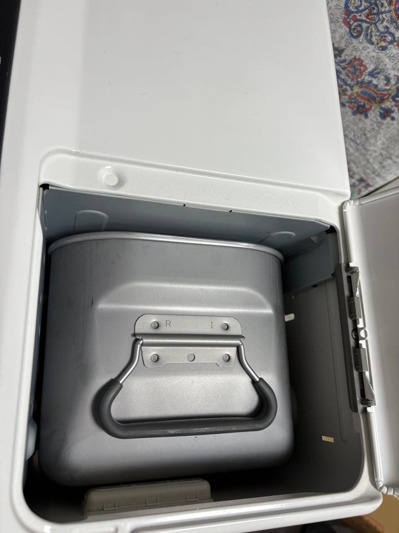 CORONAコロナ　FH-VX4618BY-W 石油ファンヒーター