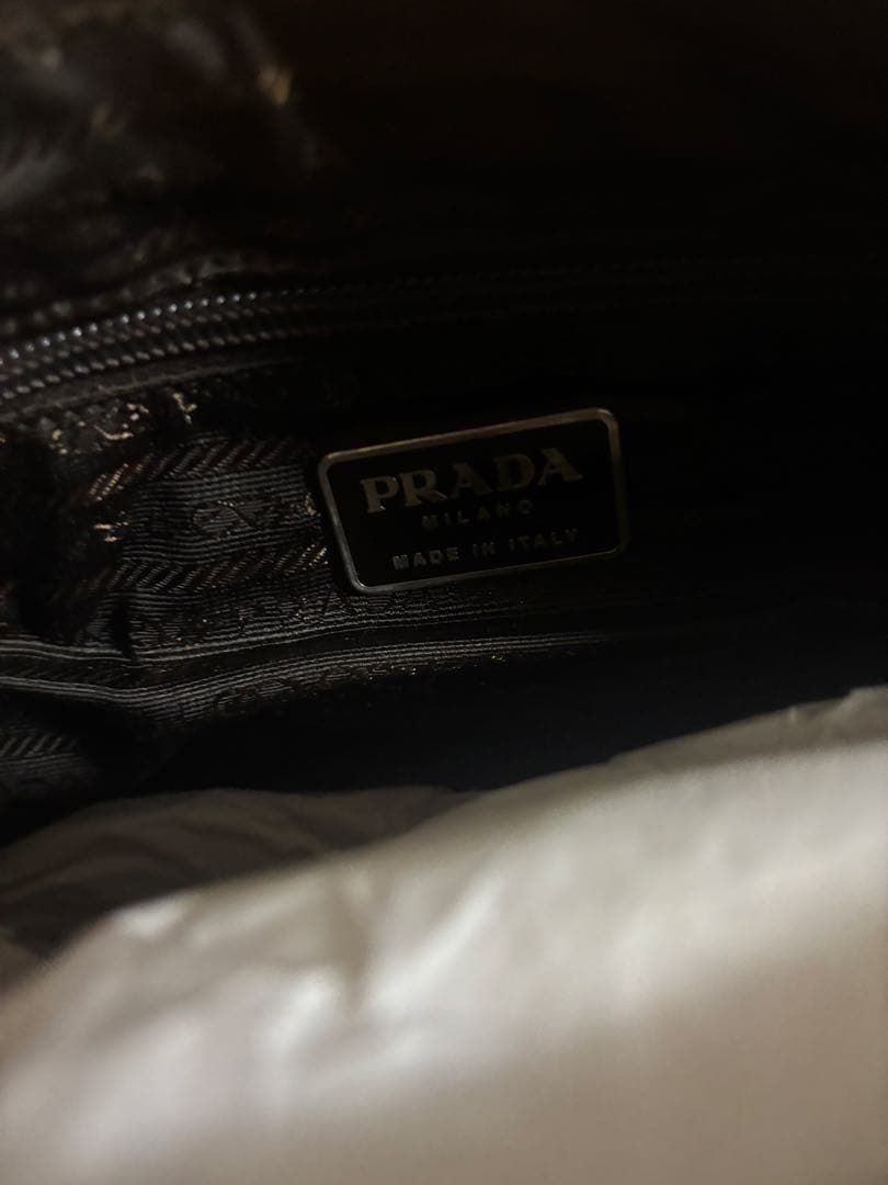 PRADAとGUCCIのバッグセット