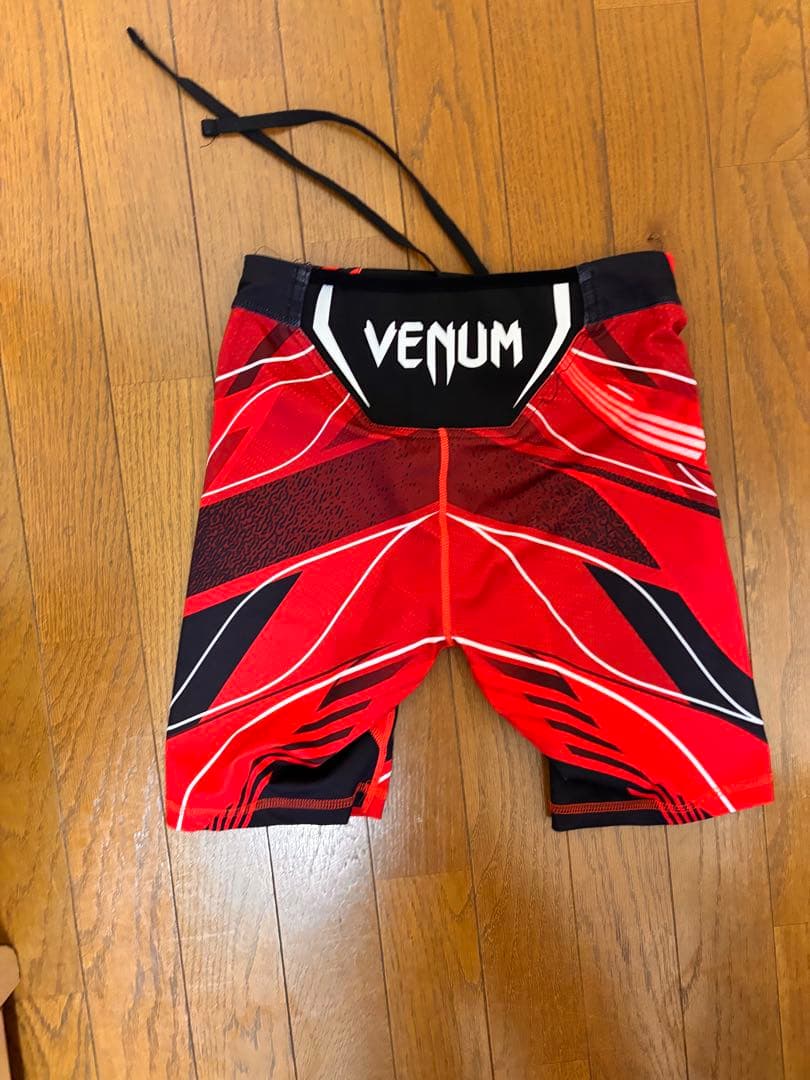 [限定品] 廃盤モデルUFC ファイトショーツ　メンズ　venum