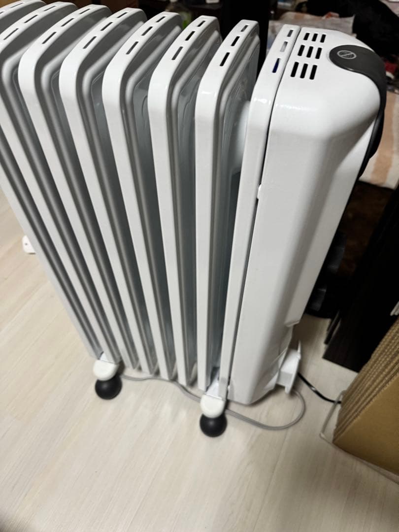 デロンギ　DeLonghi RHJ35M0812-DG オイルヒーター