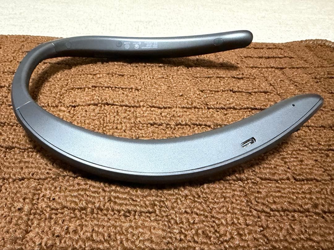 【美品】シャープ AN-SS3-B ウェアラブルネックスピーカー ブラック