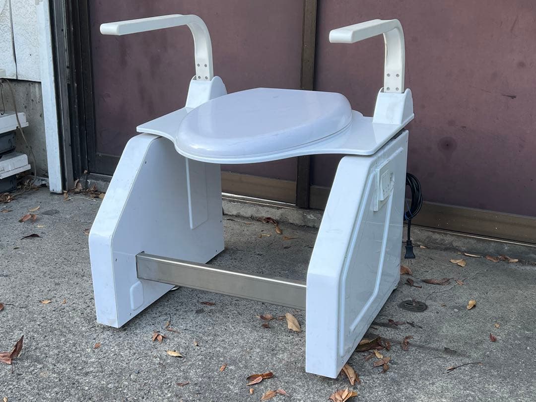 新品　電動昇降トイレリフト 介護用／立ち上がり補助／高齢者・リハビリに便利