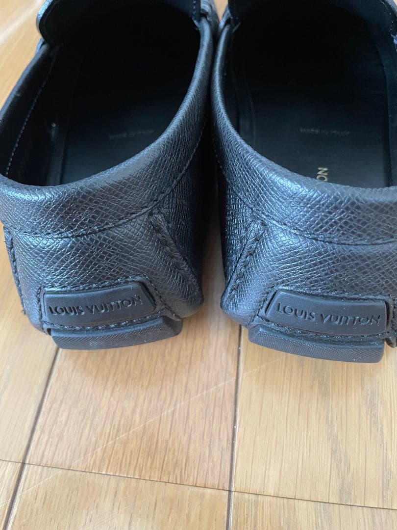 LOUIS VUITTON シルバーストーン モカシン　25.5-26cm