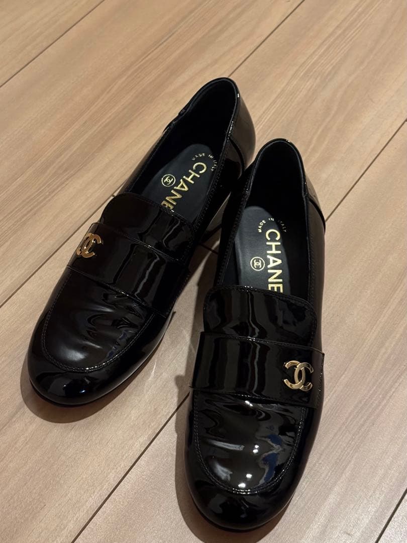 CHANEL シャネル パテントレザー ブラック ローファー サイズ36C 革靴