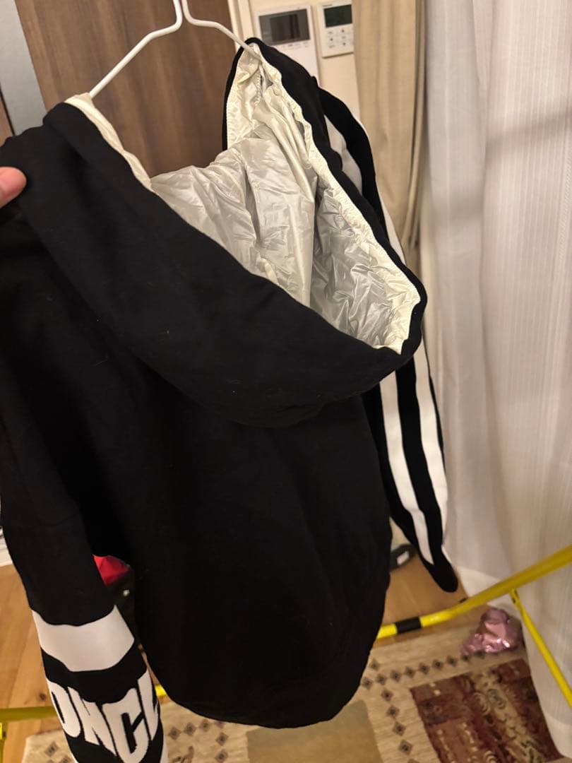 モンクレール　フード付きトレーナー パーカー フーディ レディース