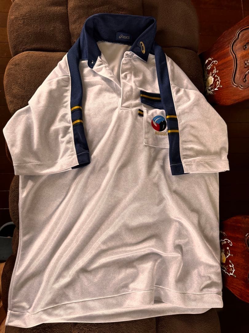 日本バレーボール協会　審判服　半袖　ズボンセット バレーボール