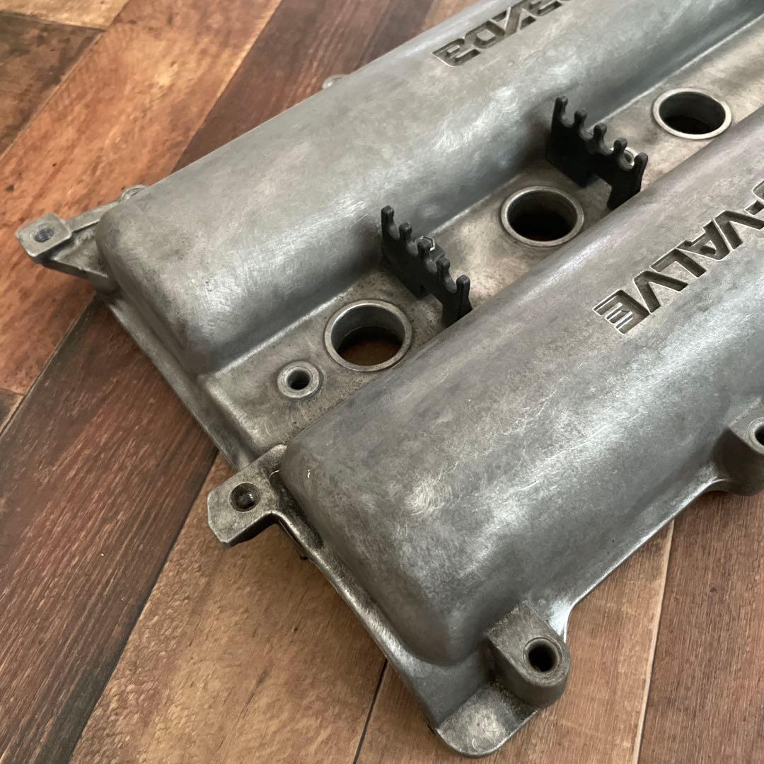 ロードスター　B6 エンジンヘッドカバー