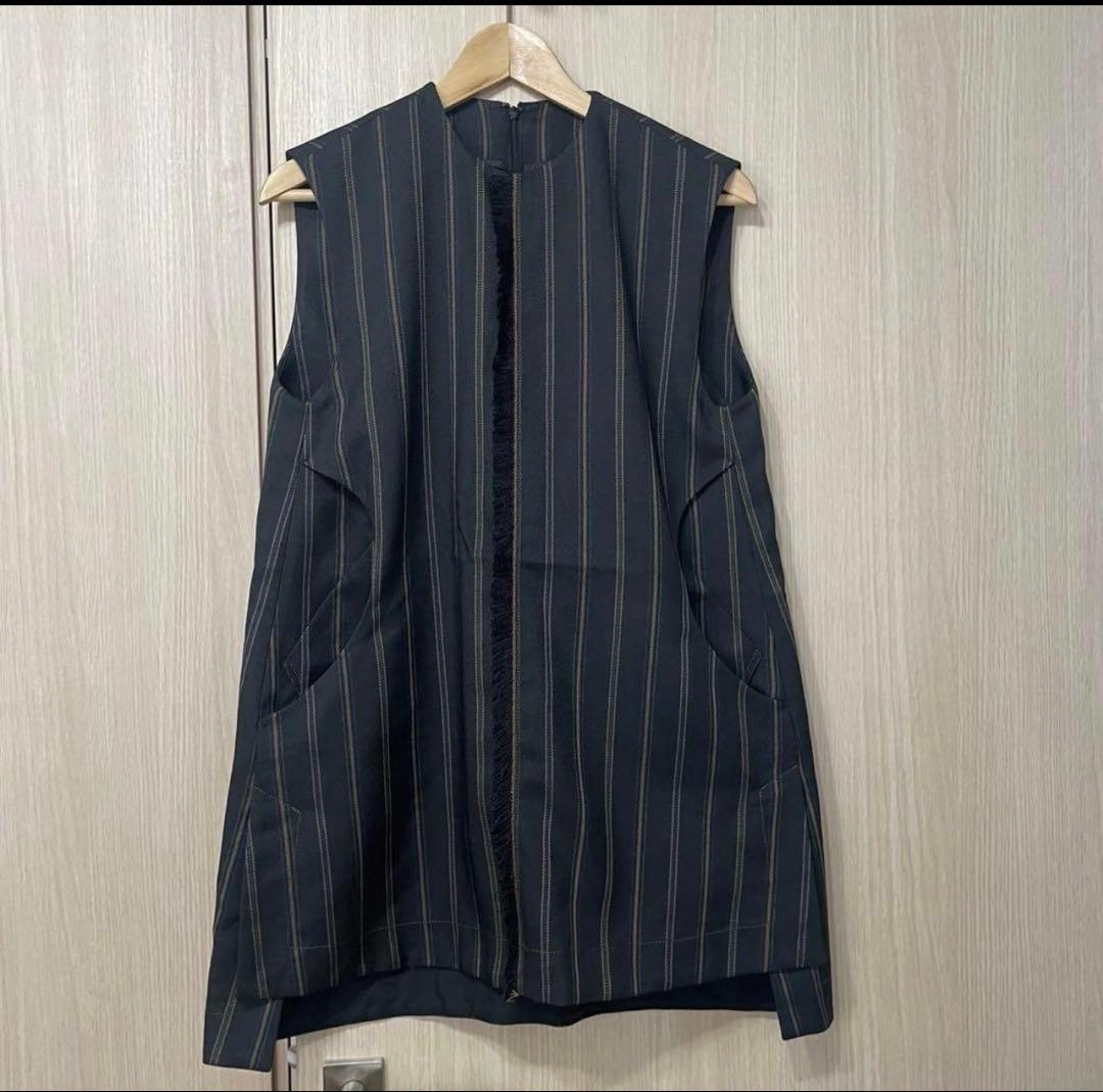 UN3D. アンスリード　 マルチピンストライプロングベスト