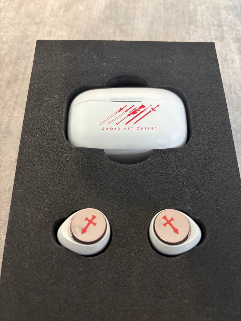 AVIOT ワイヤレスイヤフォン　ソードアート・オンラインコラボ ヒロインモデル