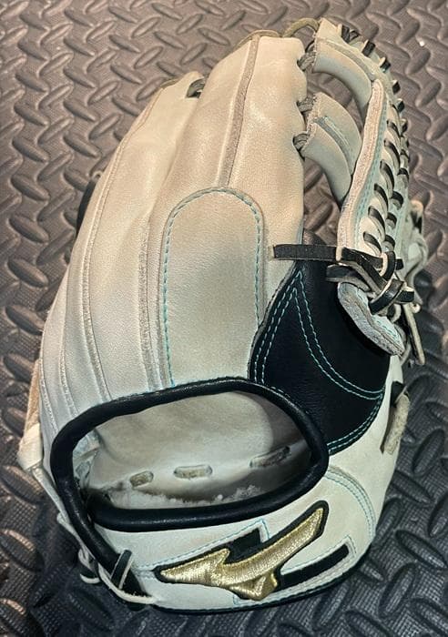 ま*す様 ミズノ　グローバルエリート　軟式　内野手　オーダー　グローブ　グラブ