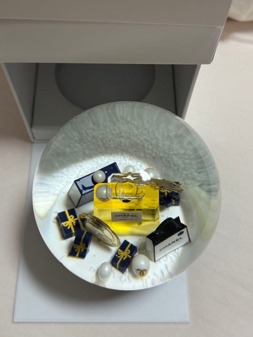 い*ち様 CHANEL スノードーム　2025年 ホリデー限定 ビューティー