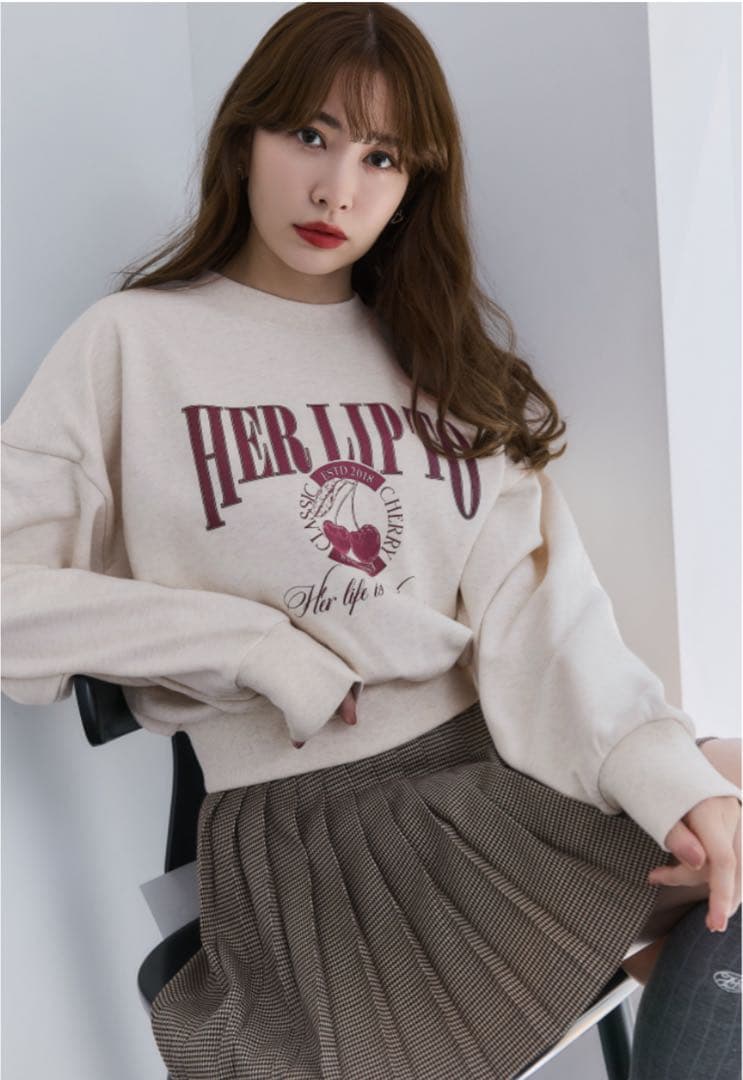 トップス Classic Cherry Sweatshirt herlipto