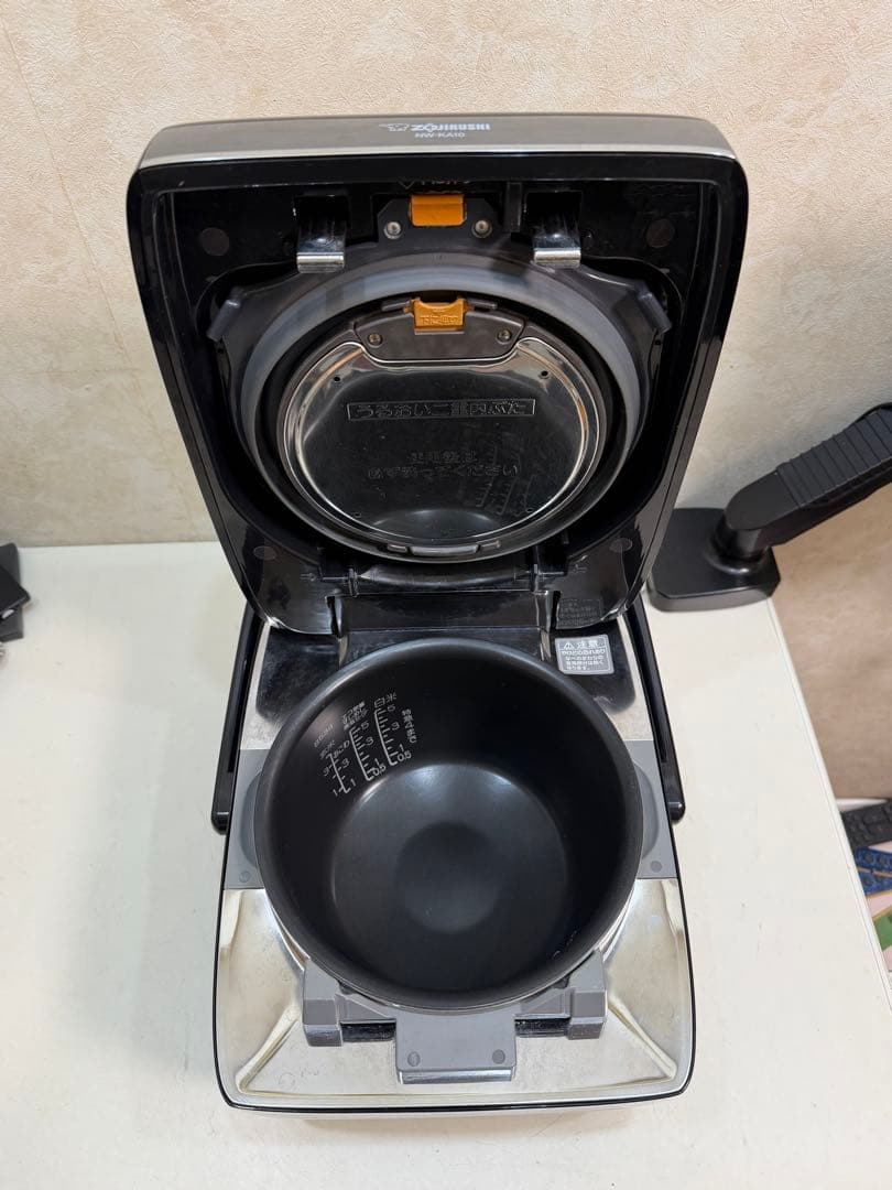 ZOJIRUSHI NW-KA10 2018年製 圧力IH炊飯ジャー 炊飯器