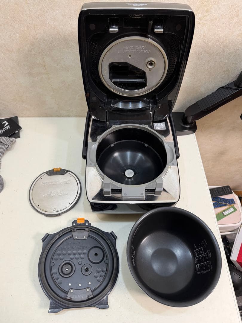 ZOJIRUSHI NW-KA10 2018年製 圧力IH炊飯ジャー 炊飯器