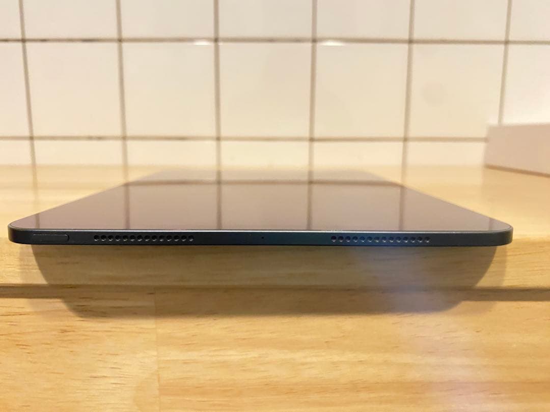 【中古・極美品】iPad Pro M4 11インチ 256GBスペースグレー