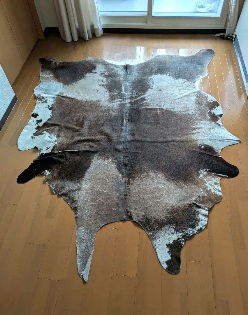 IKEA ラグ　カウハイド　牛毛皮　KOLDBY