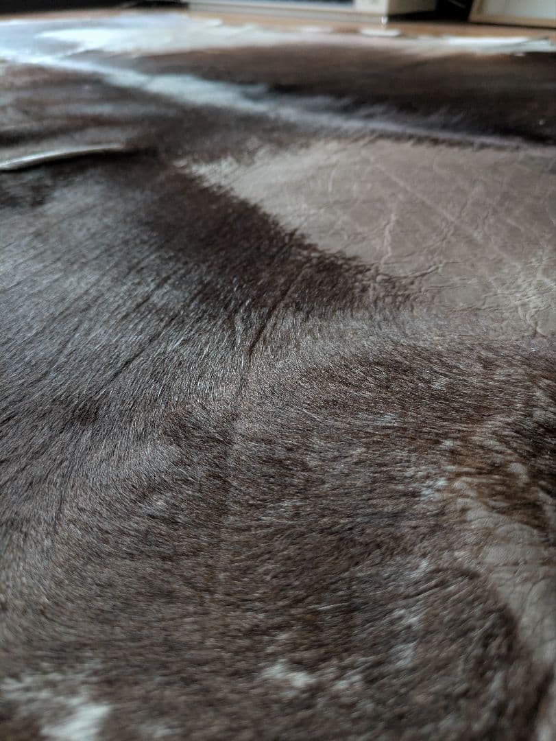 IKEA ラグ　カウハイド　牛毛皮　KOLDBY