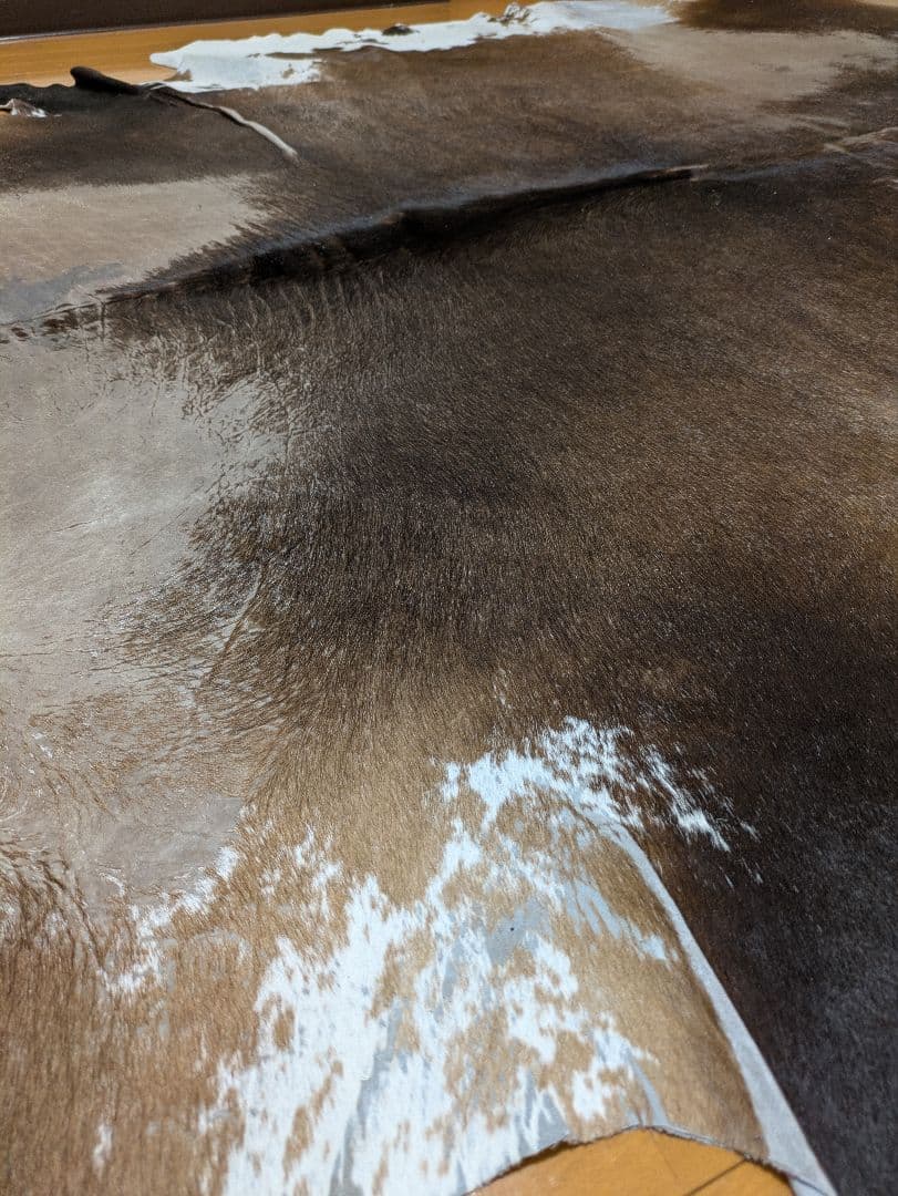 IKEA ラグ　カウハイド　牛毛皮　KOLDBY