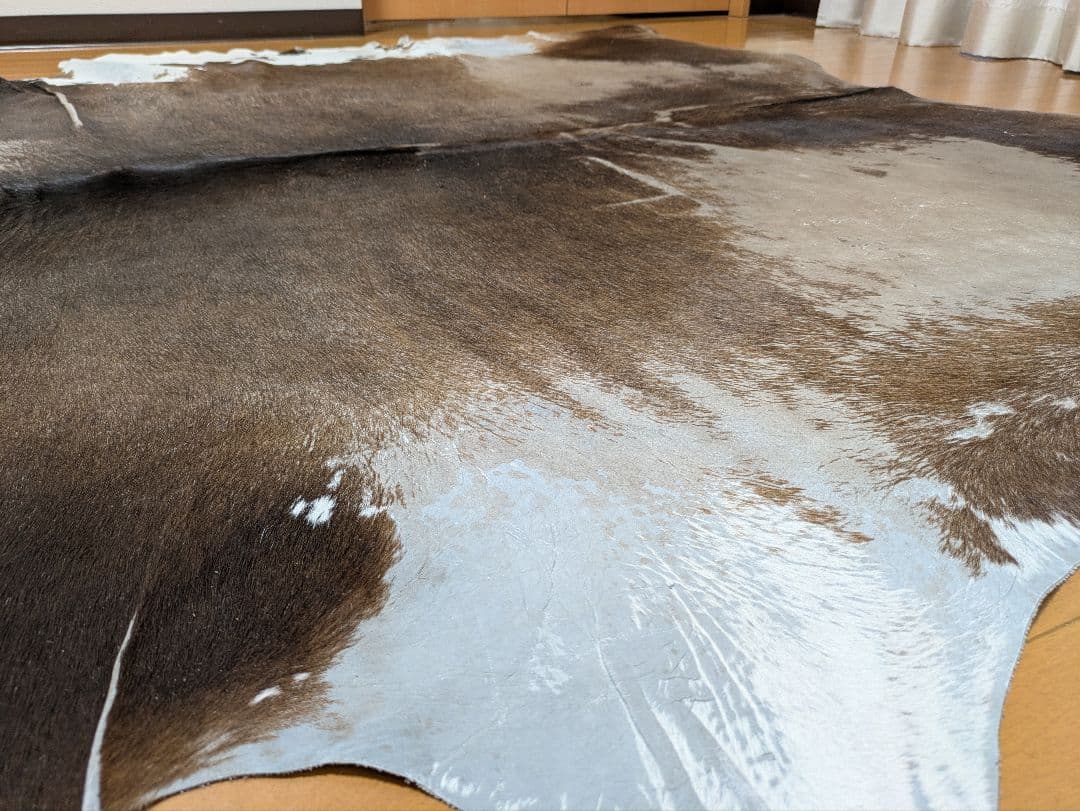 IKEA ラグ　カウハイド　牛毛皮　KOLDBY