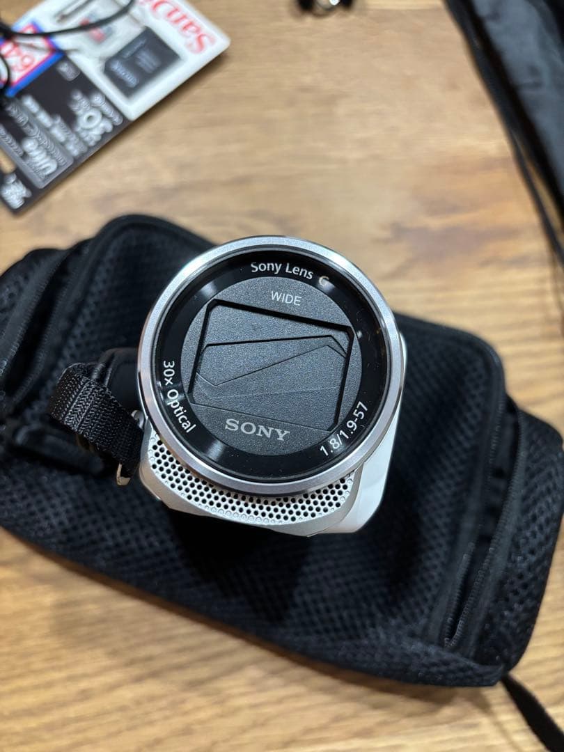 SONYハンディーカム　HDR-CX675 アクセサリー 三脚付属　ホワイト